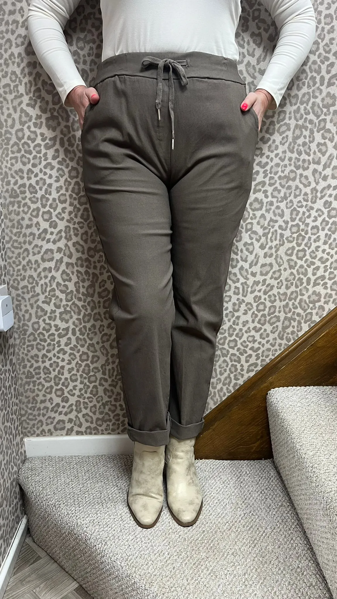 BASICS Smooth Magic Trousers