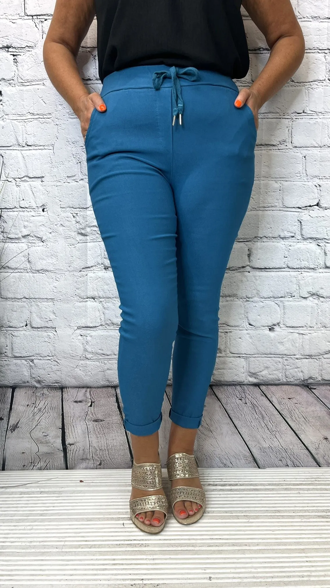 BASICS Smooth Magic Trousers