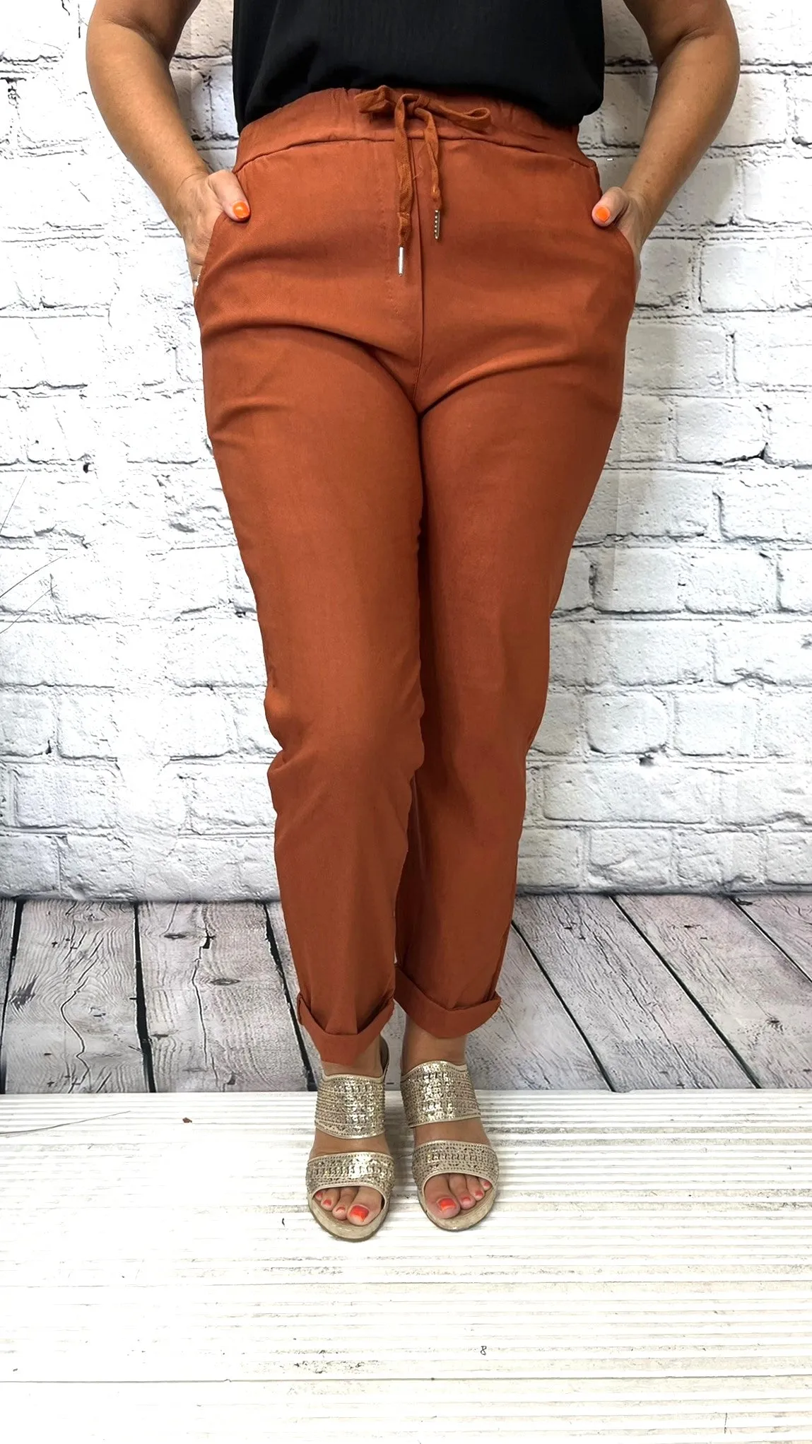 BASICS Smooth Magic Trousers