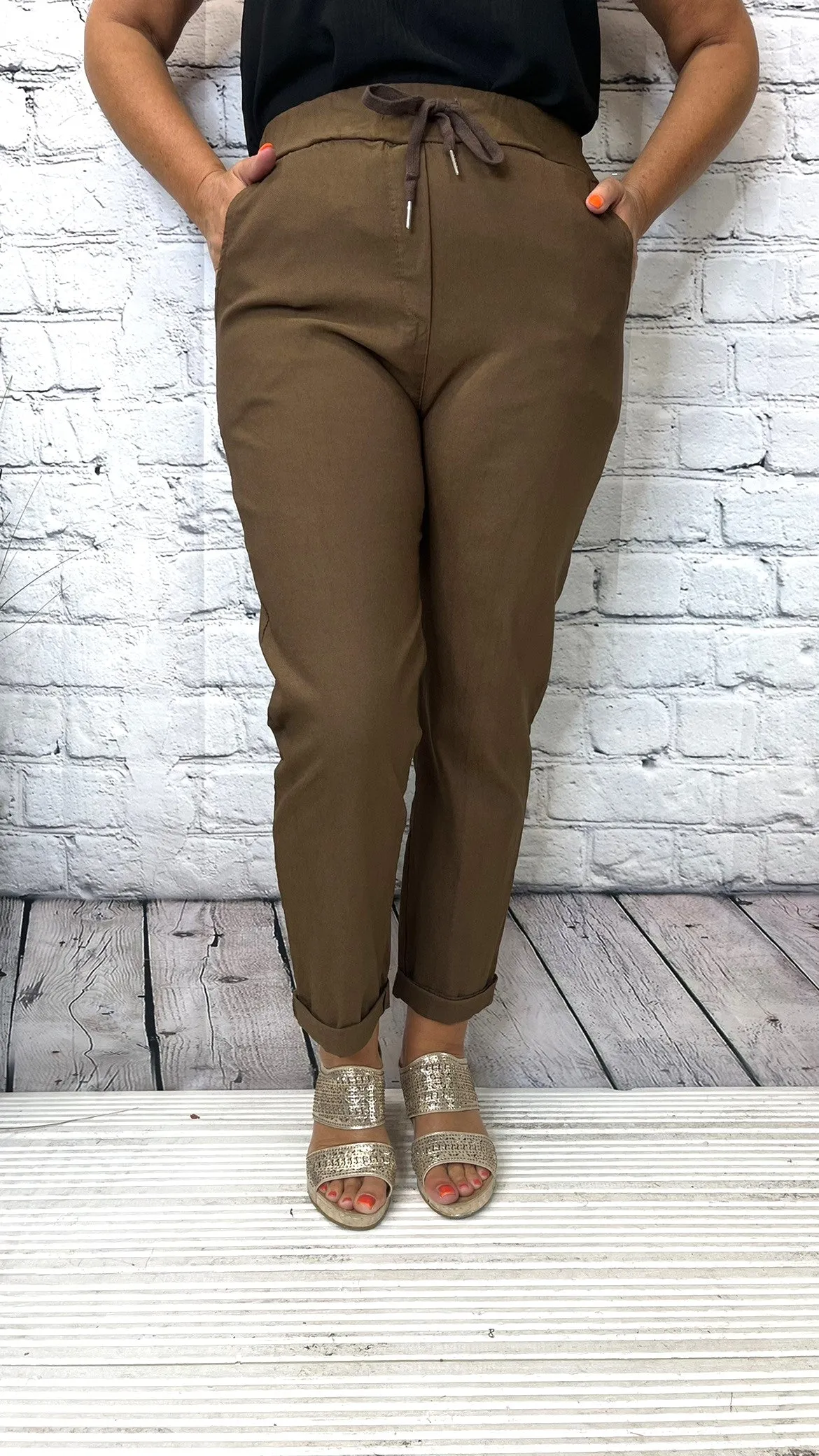 BASICS Smooth Magic Trousers