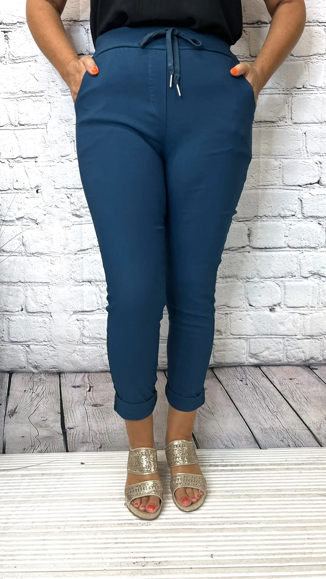 BASICS Smooth Magic Trousers